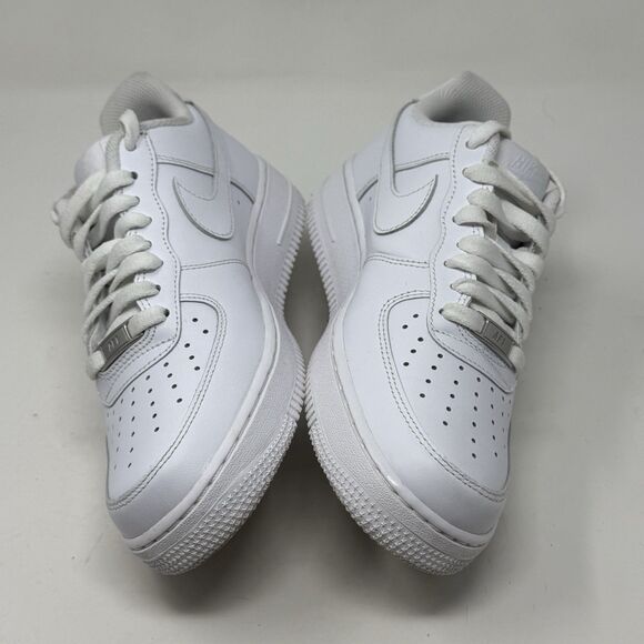Nike Air Force 1 '07 Low Womens 9 Triple White Leather Athletic Shoes Sneakers - Picture 7 of 16